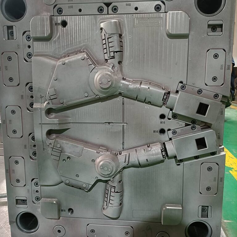 plastic injection mold